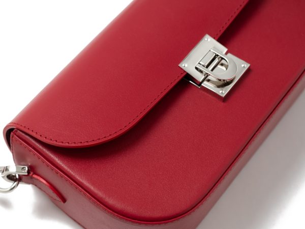 Мини-сумка багет из гладкой кожи красного цвета Millie EGM